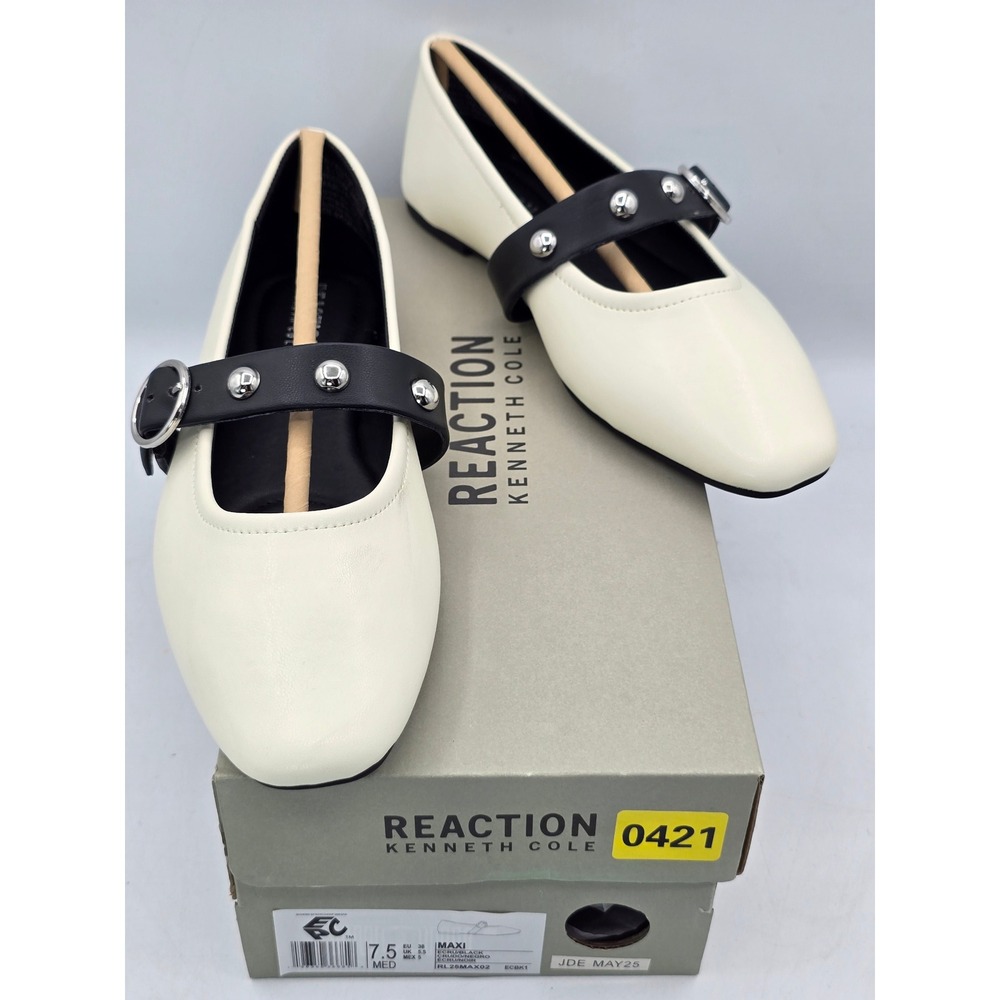 Kenneth Cole Reaction Maxi Flats Womens 6.5 Ecru Black Studded Mary Jane - New